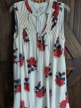 Mittoshop Women’s White Floral Sleeveless Tunic Drwas with Red Rose Print - Sz M